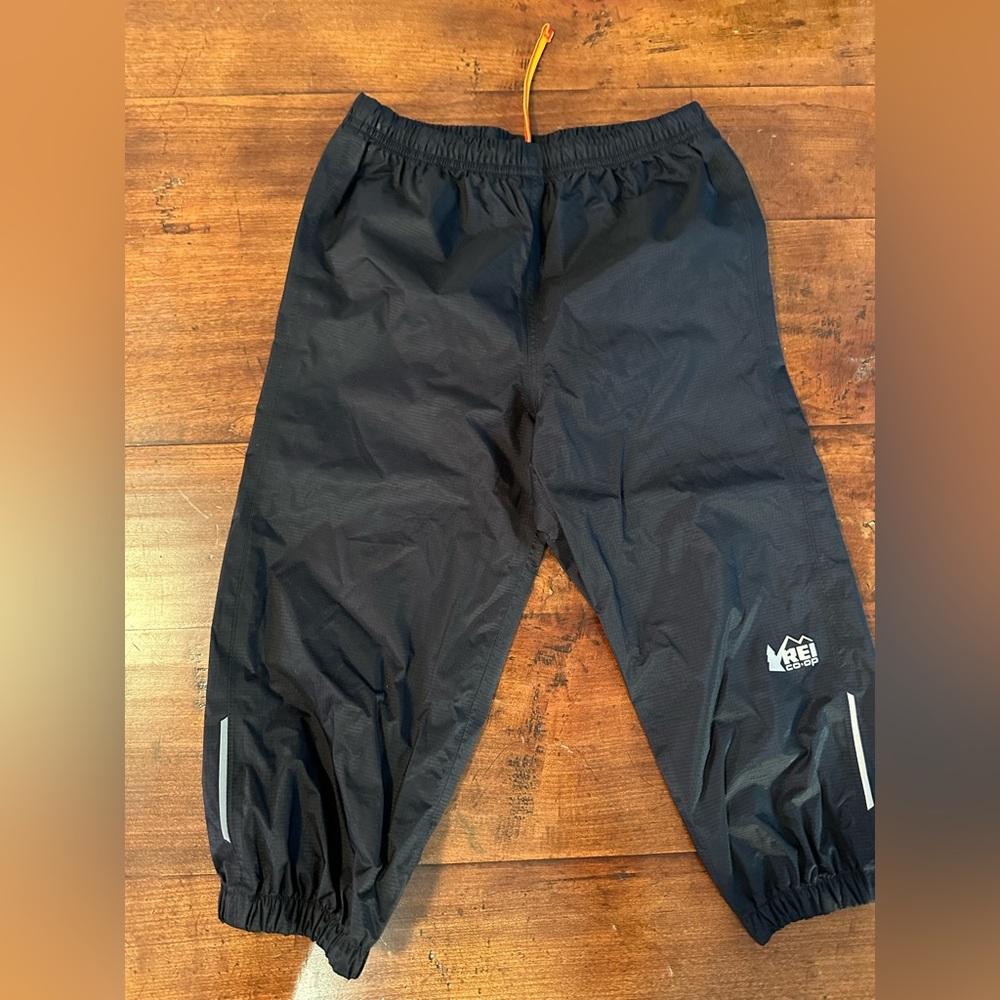 REI Rain pants | 3T